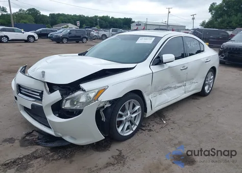 2013 Nissan Maxima 3.5 S z USA, uszkodzony, nr VIN 1N4AA5AP9DC823322